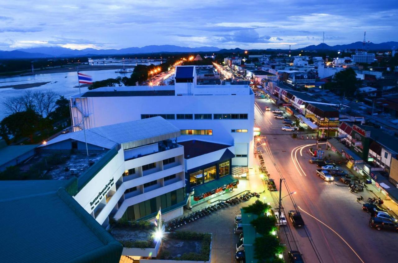 Viang Tak Riverside Hotel Exterior photo